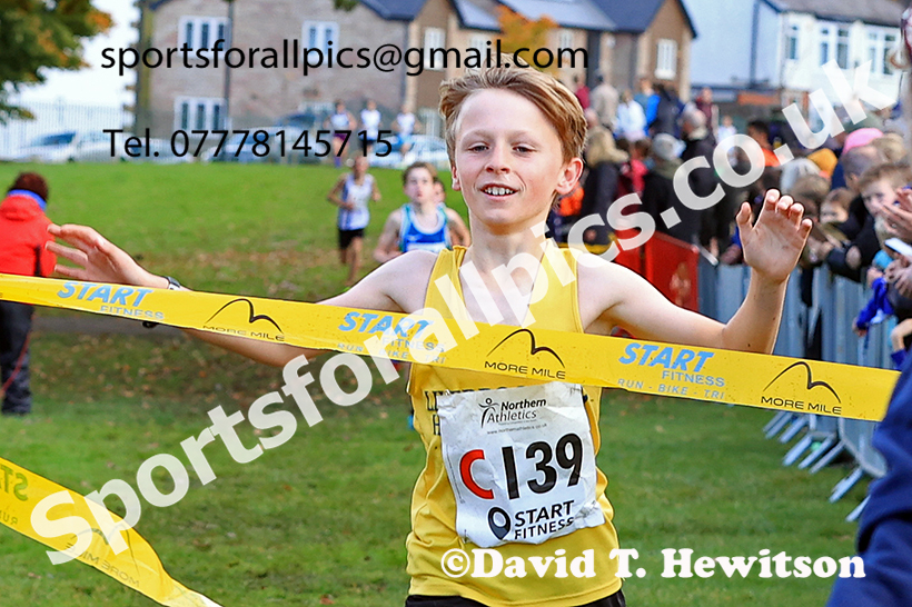 Boys under-13s, 2024 Northern Cross Country Relays, Graves Park, Sheffield.   Photo: David T. Hewitson/Sports for All Pics